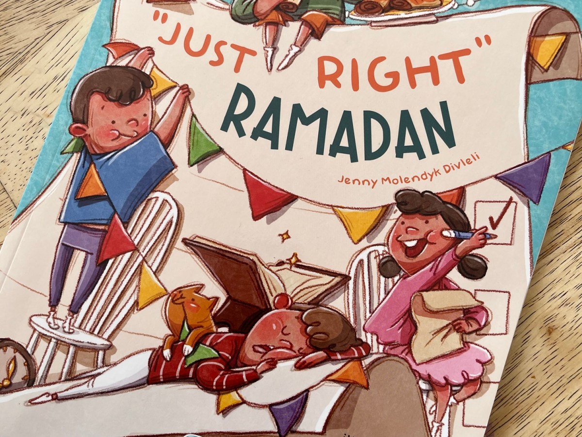 Just Right Ramadan by Jenny Molendyk Divleli illustrated by Ava&nbsp;Haghighi